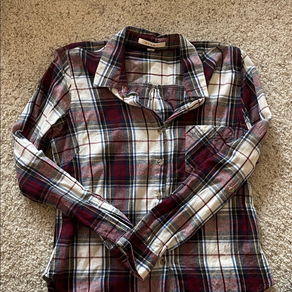 Women’s Plaid Button-Up Shirt